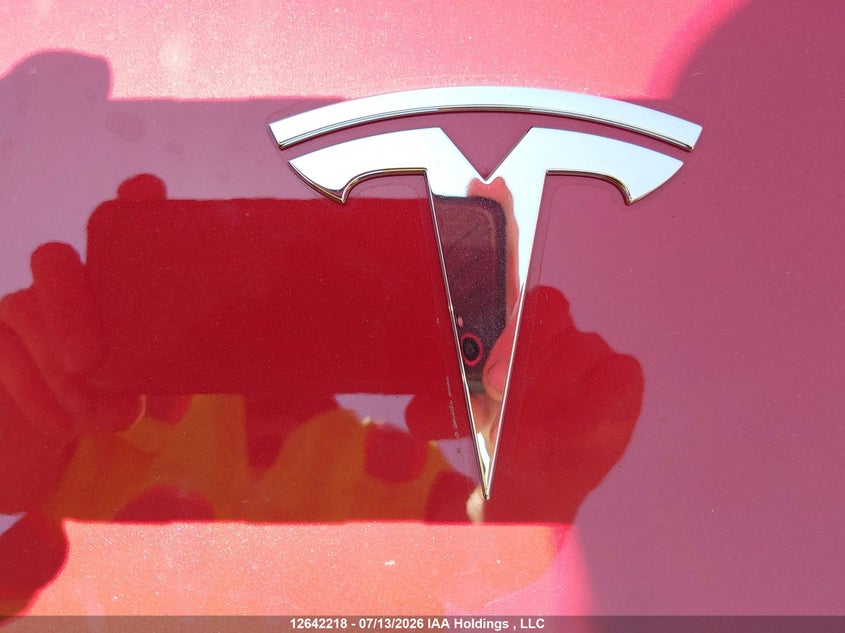 2022 Tesla Model Y Long Range VIN: 7SAYGDEE2NF425385 Lot: 12642218