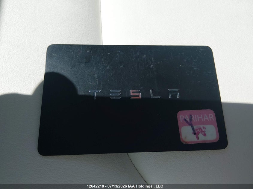 2022 Tesla Model Y Long Range VIN: 7SAYGDEE2NF425385 Lot: 12642218