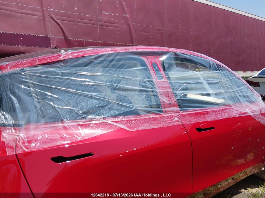2022 Tesla Model Y Long Range VIN: 7SAYGDEE2NF425385 Lot: 12642218