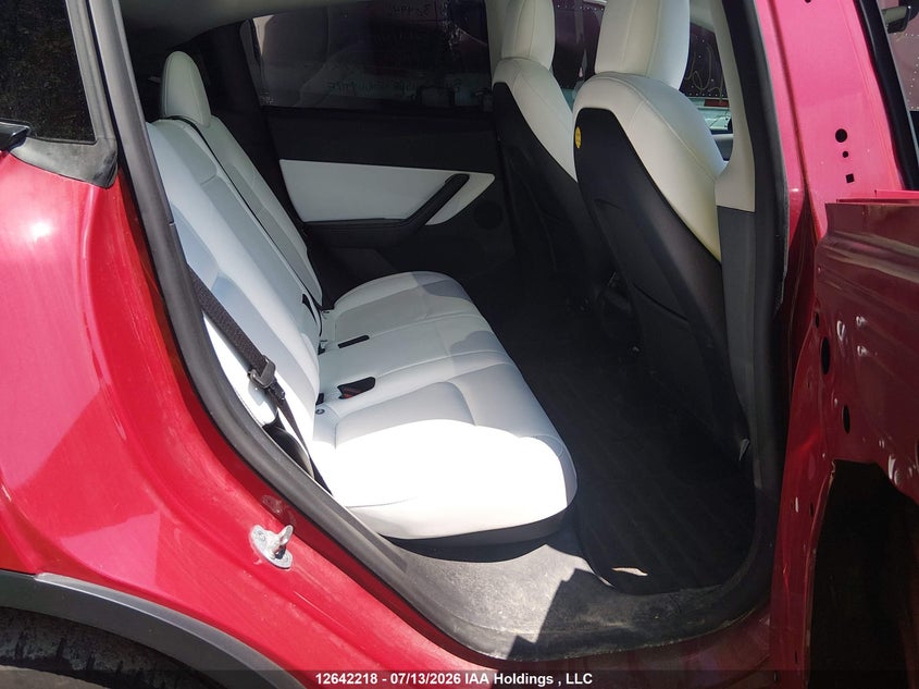 2022 Tesla Model Y Long Range VIN: 7SAYGDEE2NF425385 Lot: 12642218