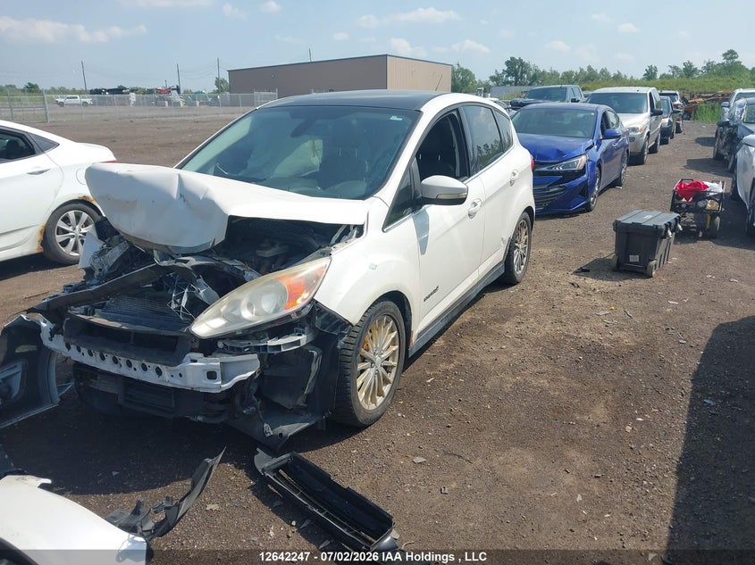 2013 Ford C-MAX, Front, IAAI, VIN 1FADP5BU1DL520454 — photo 2