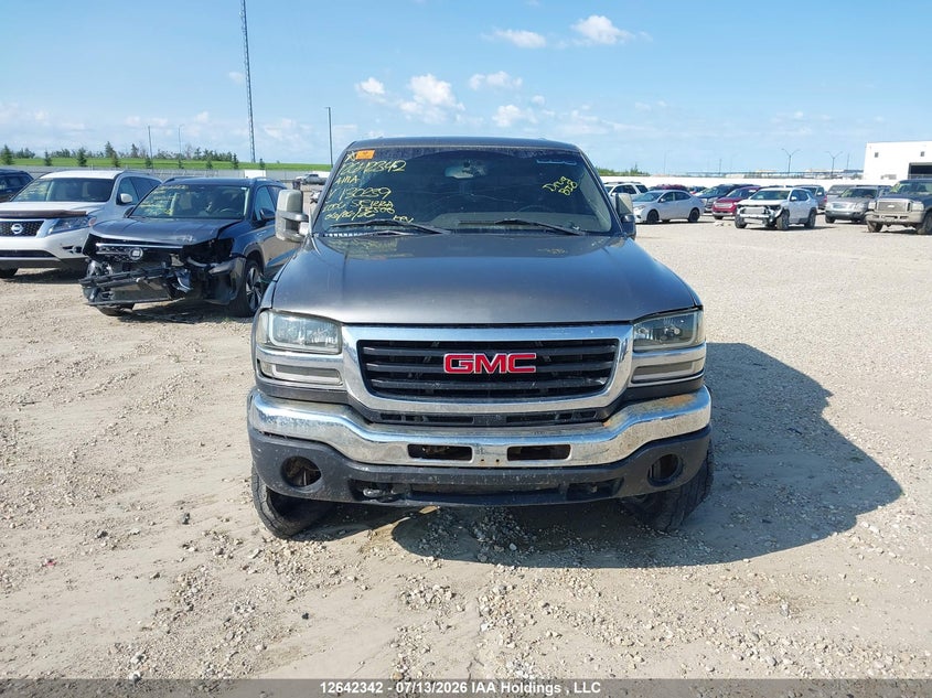 2006 GMC SIERRA PICKUP 6.6L V-8 DI, TURBO, 300HP