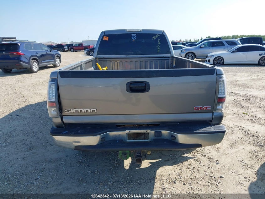 2006 GMC SIERRA PICKUP 6.6L V-8 DI, TURBO, 300HP