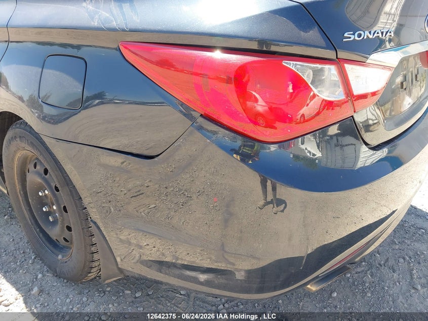 2013 HYUNDAI SONATA SEDAN 2.4L I-4 DI, DOHC, VVT, 200HP