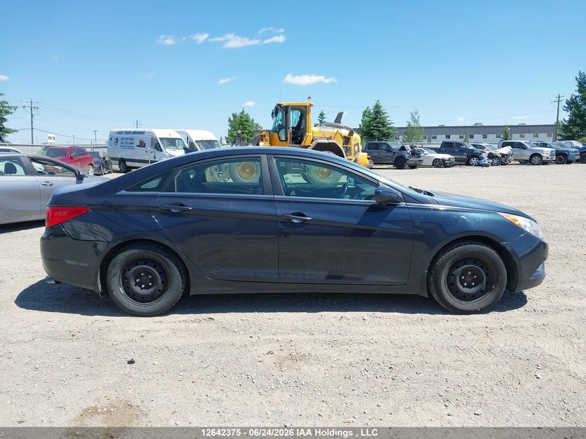 2013 HYUNDAI SONATA SEDAN 2.4L I-4 DI, DOHC, VVT, 200HP