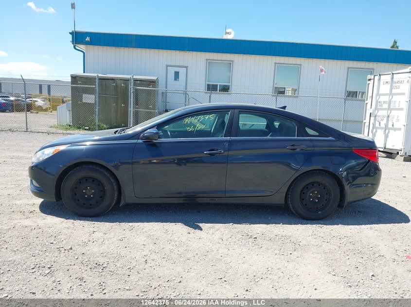2013 HYUNDAI SONATA SEDAN 2.4L I-4 DI, DOHC, VVT, 200HP