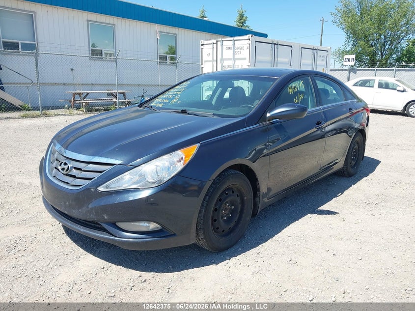 2013 HYUNDAI SONATA SEDAN 2.4L I-4 DI, DOHC, VVT, 200HP