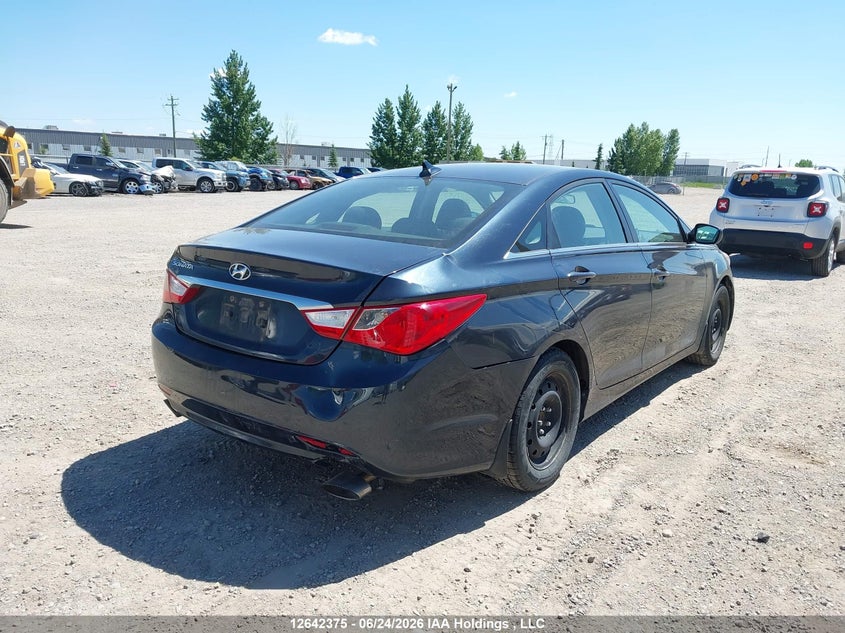 2013 HYUNDAI SONATA SEDAN 2.4L I-4 DI, DOHC, VVT, 200HP