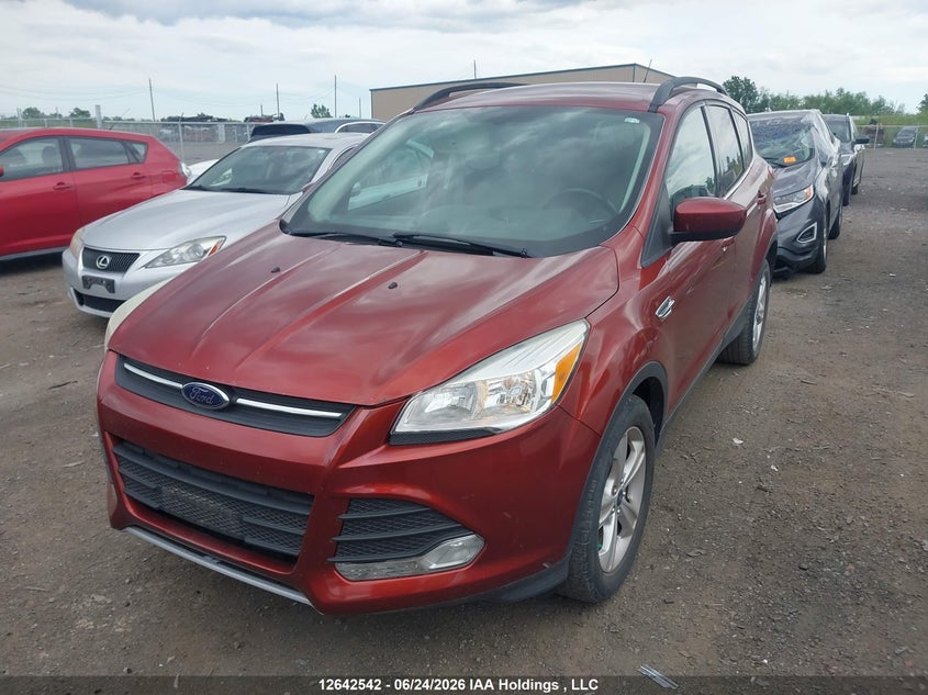 Vin: 1fmcu0g96euc47413, lot: 3043616, ford escape se 20142