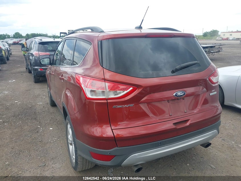 Vin: 1fmcu0g96euc47413, lot: 3043616, ford escape se 20143