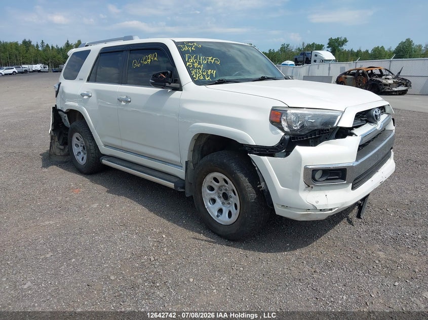 2015 Toyota 4Runner Sr5/Limited/Trail/Trd Pro, Удар спереди, IAAI, VIN JTEBU5JR2F5243274