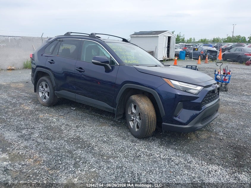 Vin: 2t3r1rfv6rw427932, lot: 3043844, toyota rav4 xle 2024 img_1