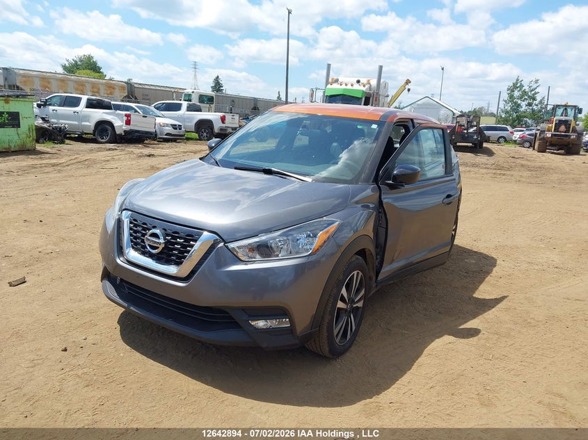 2019 Nissan Kicks, Лівий перед, IAAI, VIN 3N1CP5CU0KL565278 — фото 2