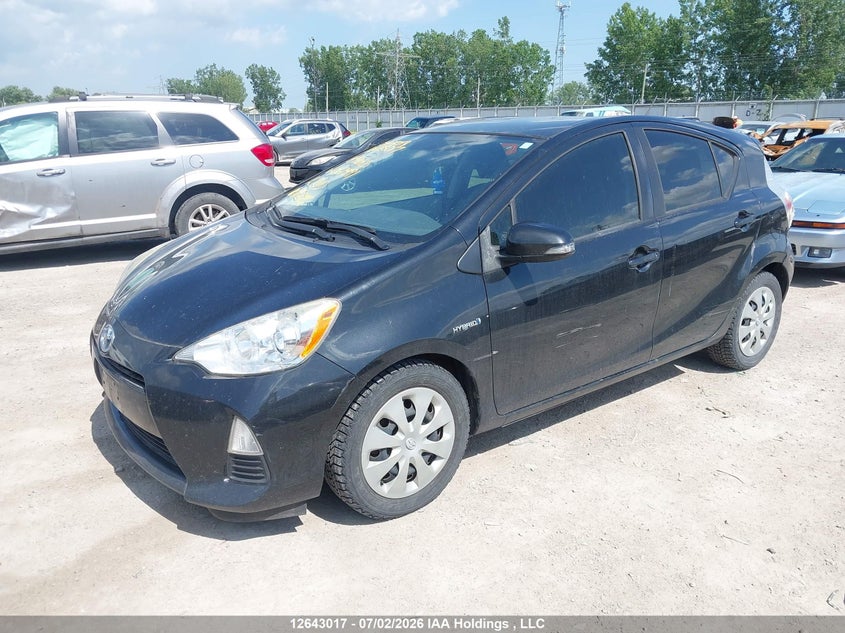 2014 Toyota Prius c, Правый бок, IAAI, VIN JTDKDTB33E1067991 — фото 2