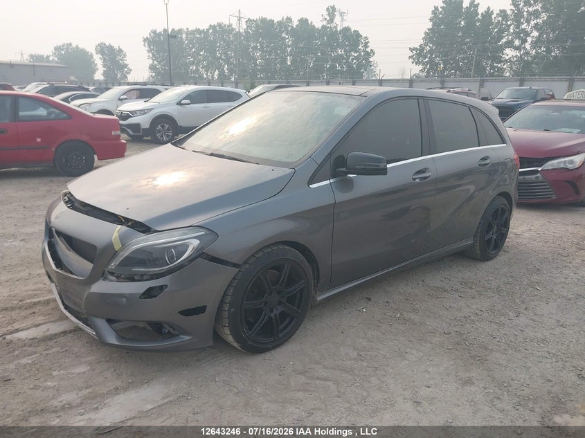 2013 Mercedes-Benz B 250 Sports Tourer, Front, IAAI, VIN WDDMH4EB2DJ176503 — photo 2