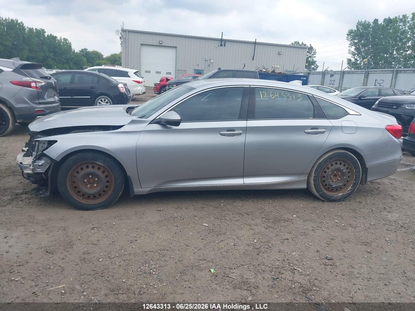 2018 Honda Accord Touring 2.0T VIN: 1HGCV2F93JA800739 Lot: 12643313