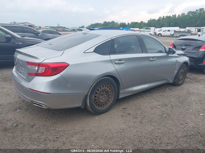 2018 Honda Accord Touring 2.0T VIN: 1HGCV2F93JA800739 Lot: 12643313