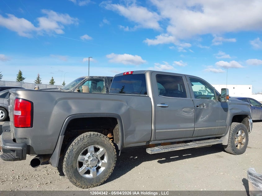 2017 GMC SIERRA 3500HD SLT PICKUP 6.6L V-8 DI, TURBO, 445HP