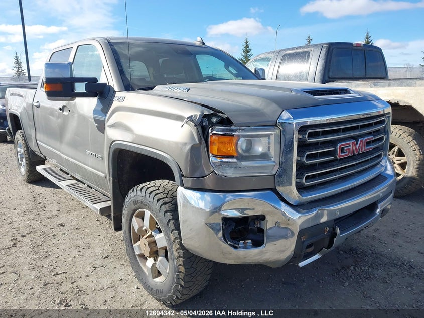2017 GMC SIERRA 3500HD SLT PICKUP 6.6L V-8 DI, TURBO, 445HP