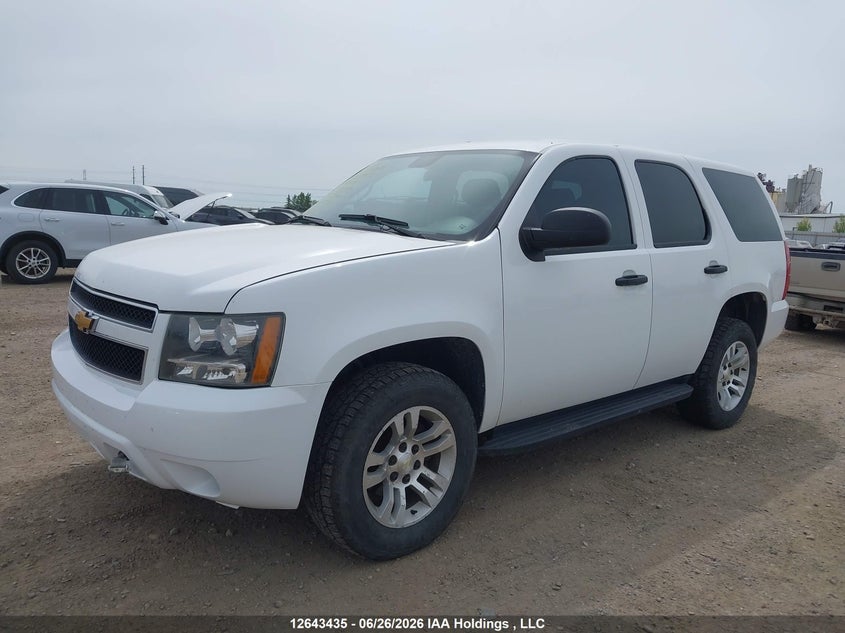 2014 Chevrolet Tahoe, Удар ззаду, IAAI, VIN 1GNSK2E01ER183393 — фото 2