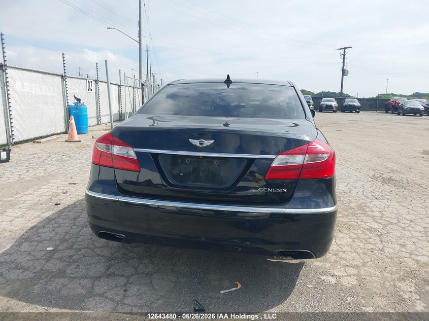 2013 Hyundai Genesis 3.8L VIN: KMHGC4DD3DU245069 Lot: 12643480