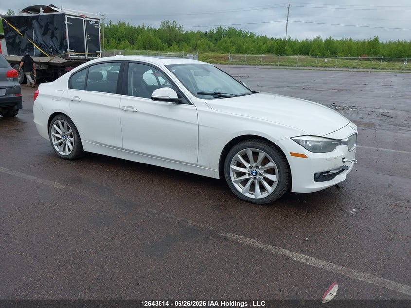 Vin: wba3c3c57ef985895, lot: 3044971, bmw 320 i xdrive 2014 img_1