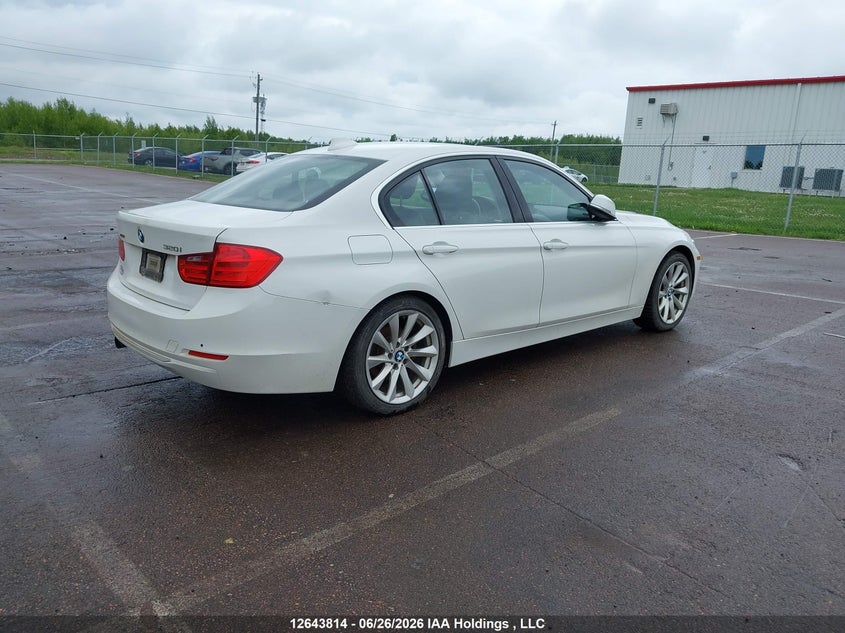 Vin: wba3c3c57ef985895, lot: 3044971, bmw 320 i xdrive 20144