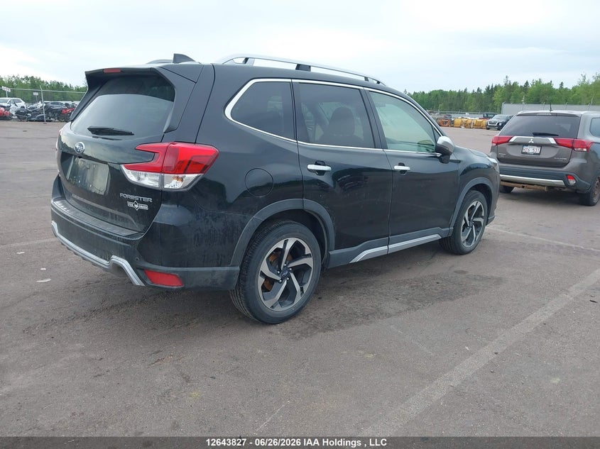 Vin: jf2skercxnh479597, lot: 3044985, subaru forester touring 20224