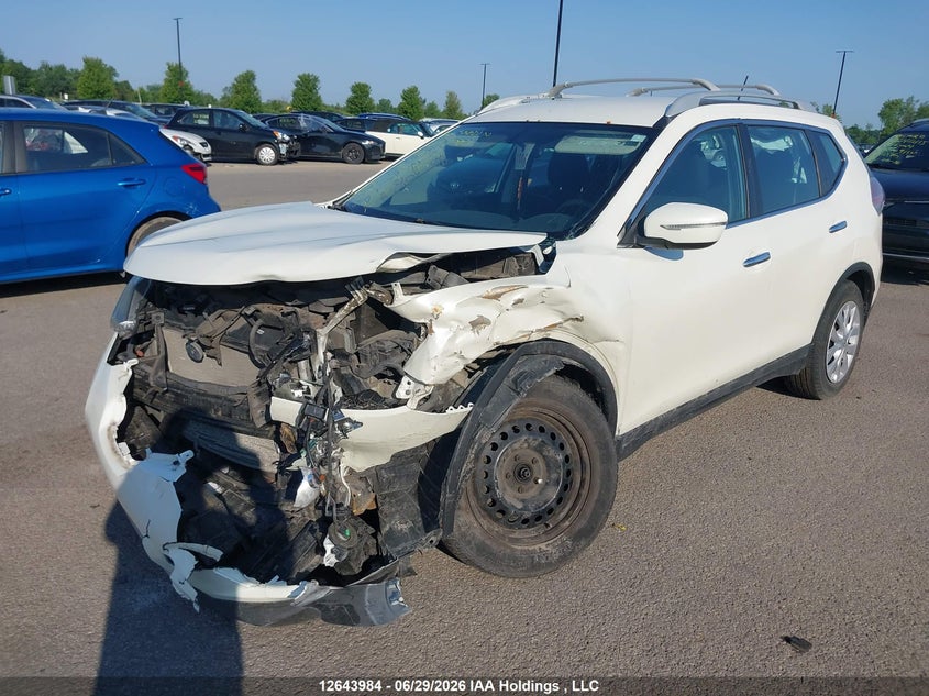 2015 Nissan Rogue, Front, IAAI, VIN 5N1AT2MT6FC902568 — photo 2