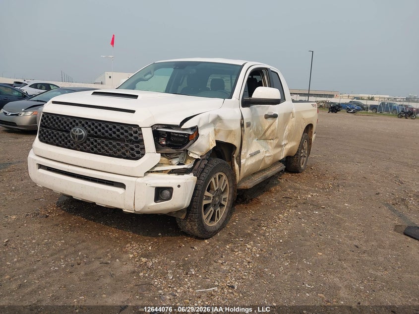 2021 Toyota Tundra, Left Side, IAAI, VIN 5TFUY5F13MX035202 — photo 2