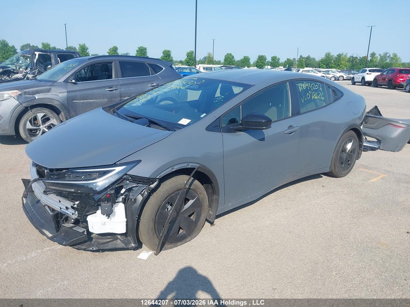 2026 Toyota Prius Se/Xse/Xse Premium/Night Shade, Front, IAAI, VIN JTDACACU8T3078626 — photo 2
