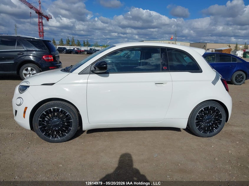 2025 Fiat 500E Bev Red VIN: ZFAFFAA43SX239608 Lot: 12614979X