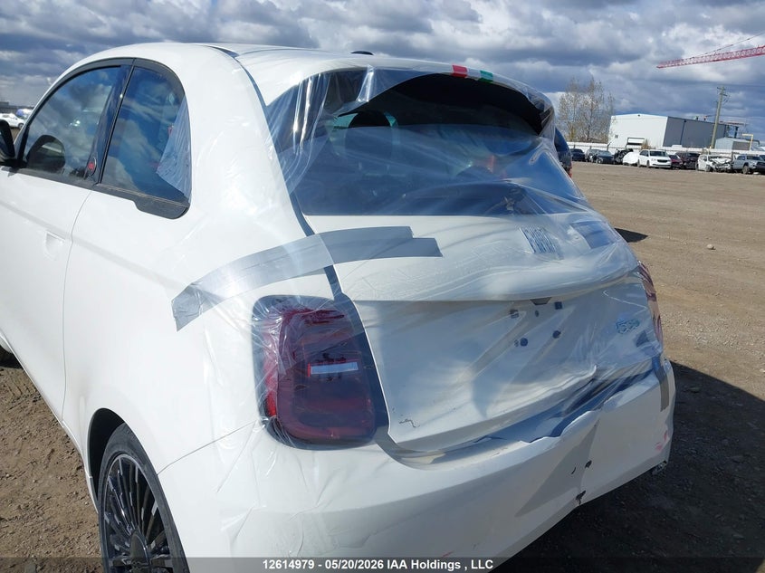 2025 Fiat 500E Bev Red VIN: ZFAFFAA43SX239608 Lot: 12614979X