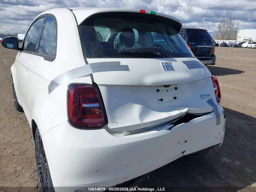 2025 Fiat 500E Bev Red VIN: ZFAFFAA43SX239608 Lot: 12614979X