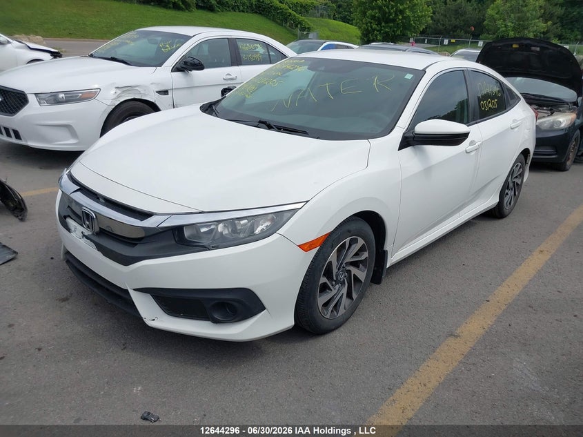 2018 Honda Civic, Затопление, IAAI, VIN 2HGFC2F67JH031205 — фото 2