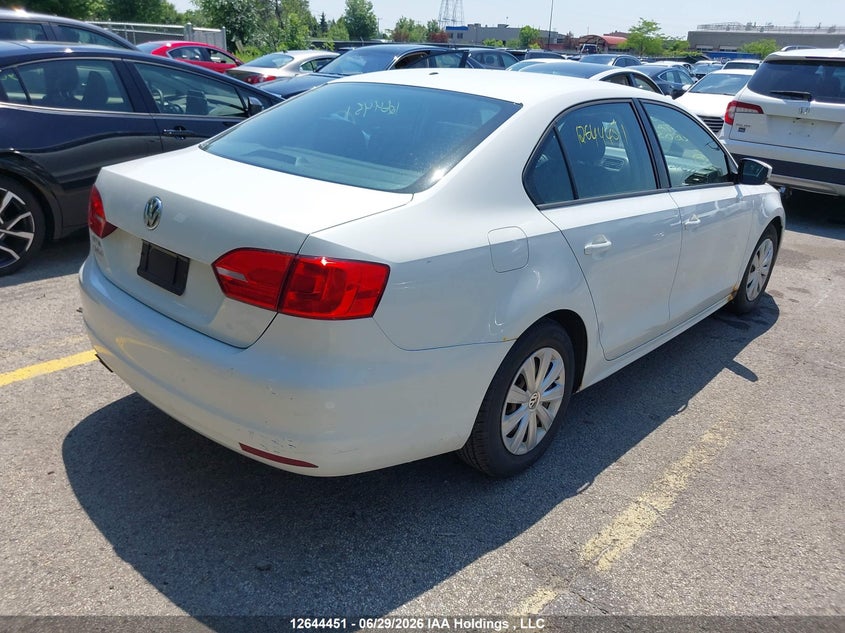 Vin: 3vw2k7aj2em421805, lot: 3045649, volkswagen jetta 2.0l trendline+ 20144