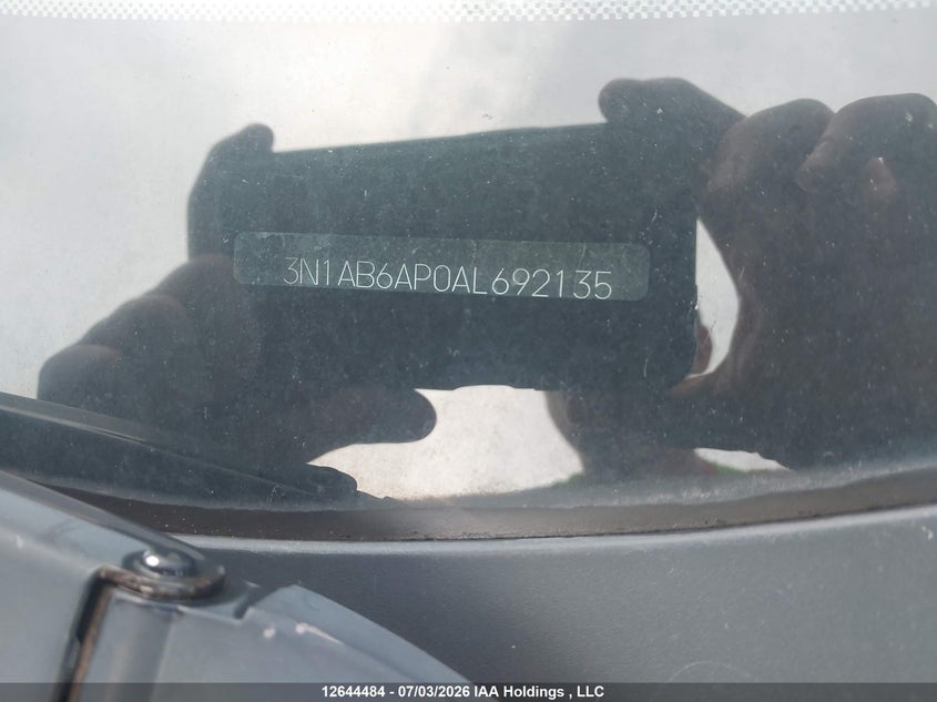 2010 Nissan Sentra 2.0/2.0S/Sr/2.0Sl VIN: 3N1AB6AP0AL692135 Lot: 12644484