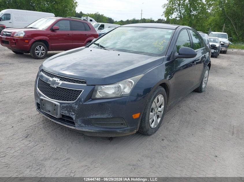 2014 Chevrolet Cruze, Front, IAAI, VIN 1G1PC5SB2E7242233 — photo 2