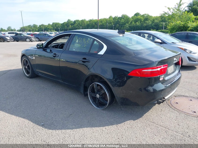 Vin: sajaj4fn4jcp19605, lot: 3046177, jaguar xe 20d premium 20183
