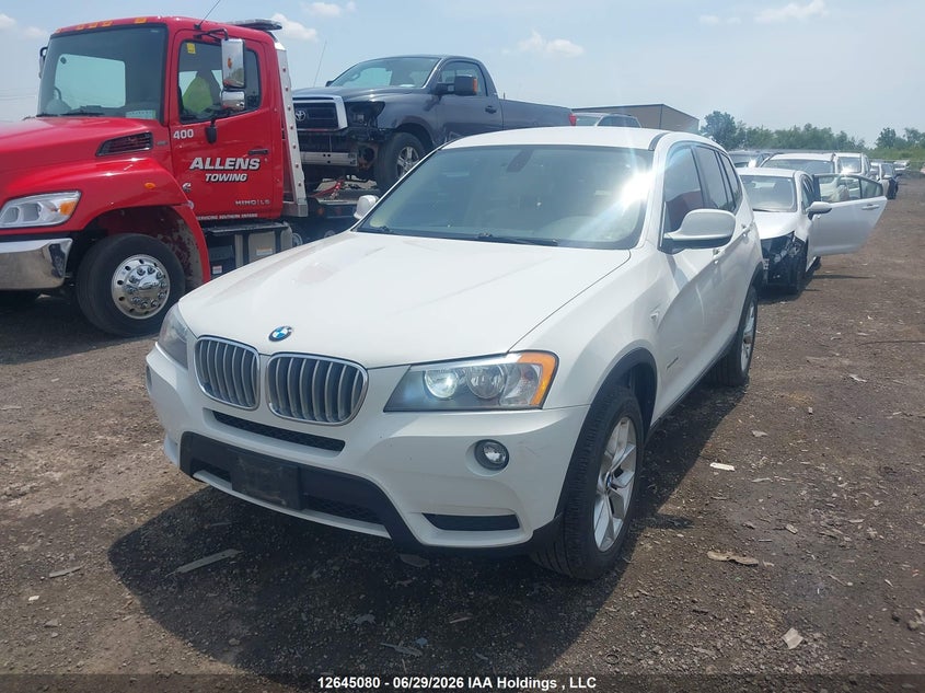 2012 BMW X3, Вандализм, IAAI, VIN 5UXWX5C52CL718581 — фото 2