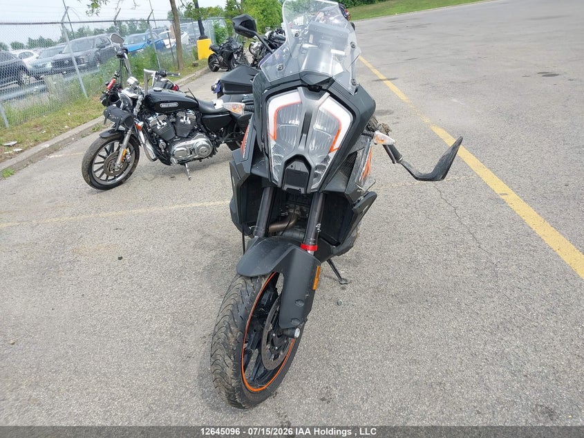 2022 KTM KTM 1290 SUPER ADVENTURE S SPORT_BIKE 2