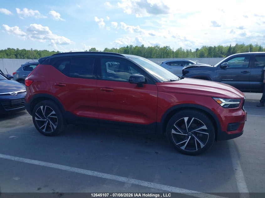 2021 Volvo Xc40 T5 R-Design VIN: YV4162UM1M2516726 Lot: 12645107