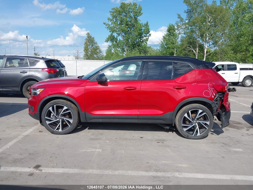 2021 Volvo Xc40 T5 R-Design VIN: YV4162UM1M2516726 Lot: 12645107