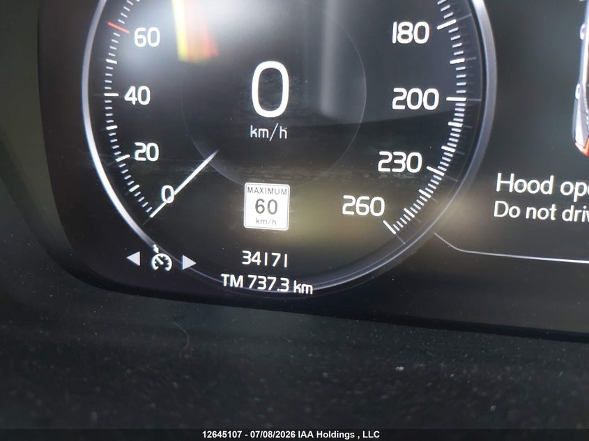 2021 Volvo Xc40 T5 R-Design VIN: YV4162UM1M2516726 Lot: 12645107