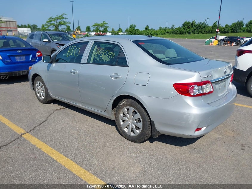 Vin: 2t1bu4ee0dc945910, lot: 3046453, toyota corolla s/le 20133