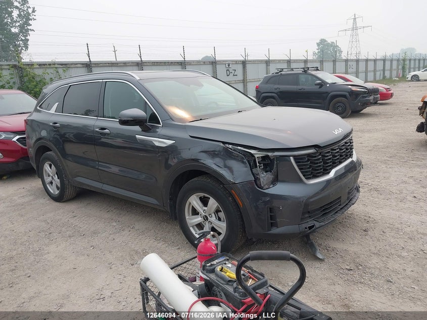 2024 Kia Sorento 2.5L Lx, Удар спереди, IAAI, VIN 5XYRGDJC6RG277911