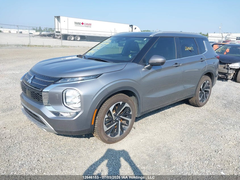 2023 Mitsubishi Outlander Le/Le Premium/Noir/Se/Sel, Front, IAAI, VIN JA4J4UA89PZ611276 — photo 2