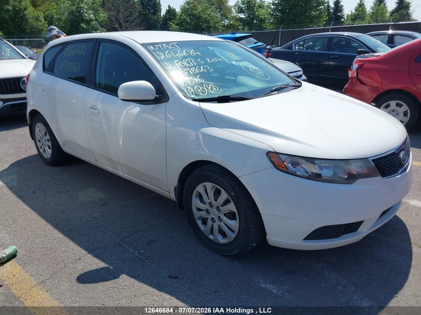 Vin: knaft5a26c5598663, lot: 3048043, kia forte5 2.0l lx 2012 img_1