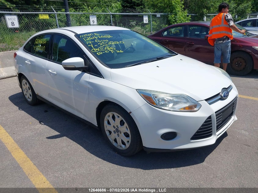 Vin: 1fadp3f23el352220, lot: 3048045, ford focus se 2014 img_1