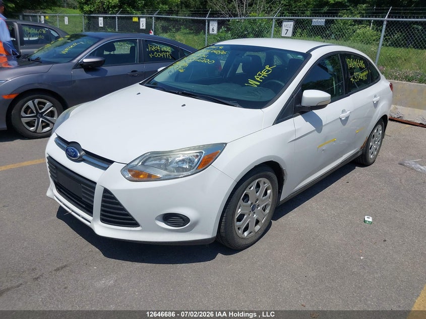 Vin: 1fadp3f23el352220, lot: 3048045, ford focus se 20142